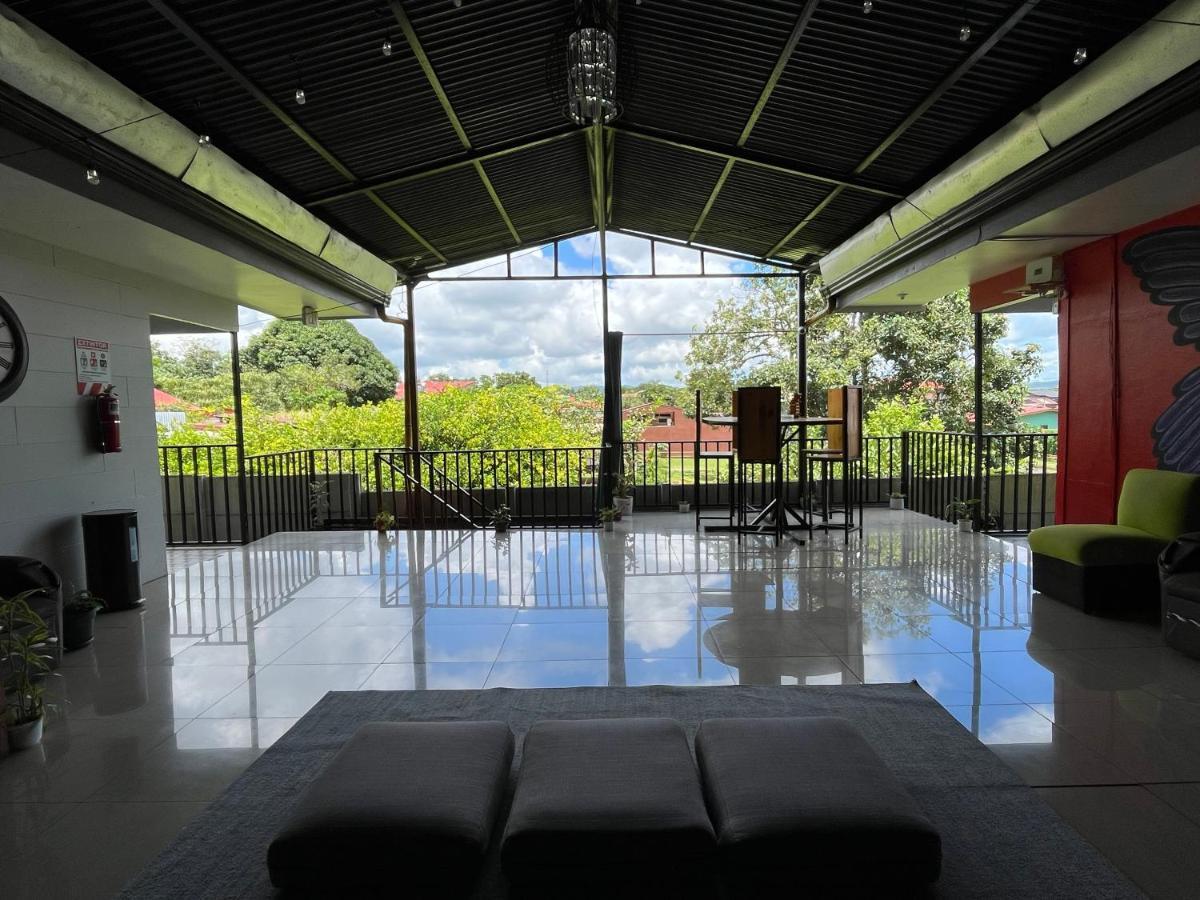Arenal Sloth Hostel Ла Фортуна Экстерьер фото